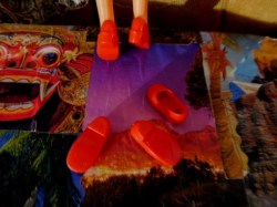 SINDY RED SHOES MAIN BK